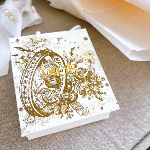 DIOR HOLIDAY PACKAGING, 2 BOXES, 2 BAGS, 2 RIBBO, TISSUE - Picture 4 of 10